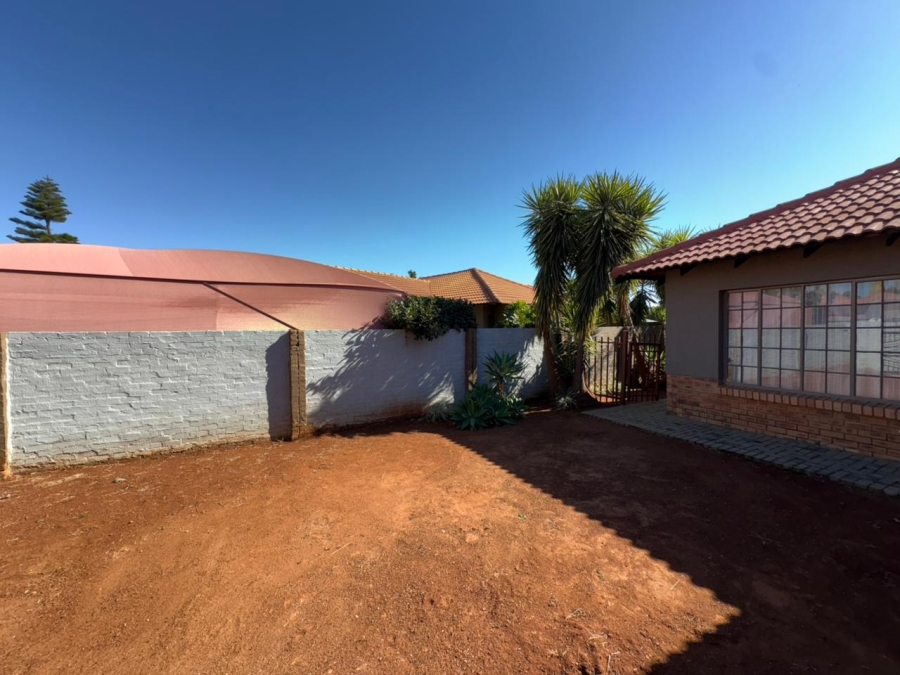 3 Bedroom Property for Sale in Waterkloof East North West